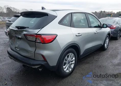 2020 Ford Escape S z USA, uszkodzony, nr VIN 1FMCU0F62LUA22703